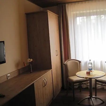 Ferienpension Zum Hochscheid 3*